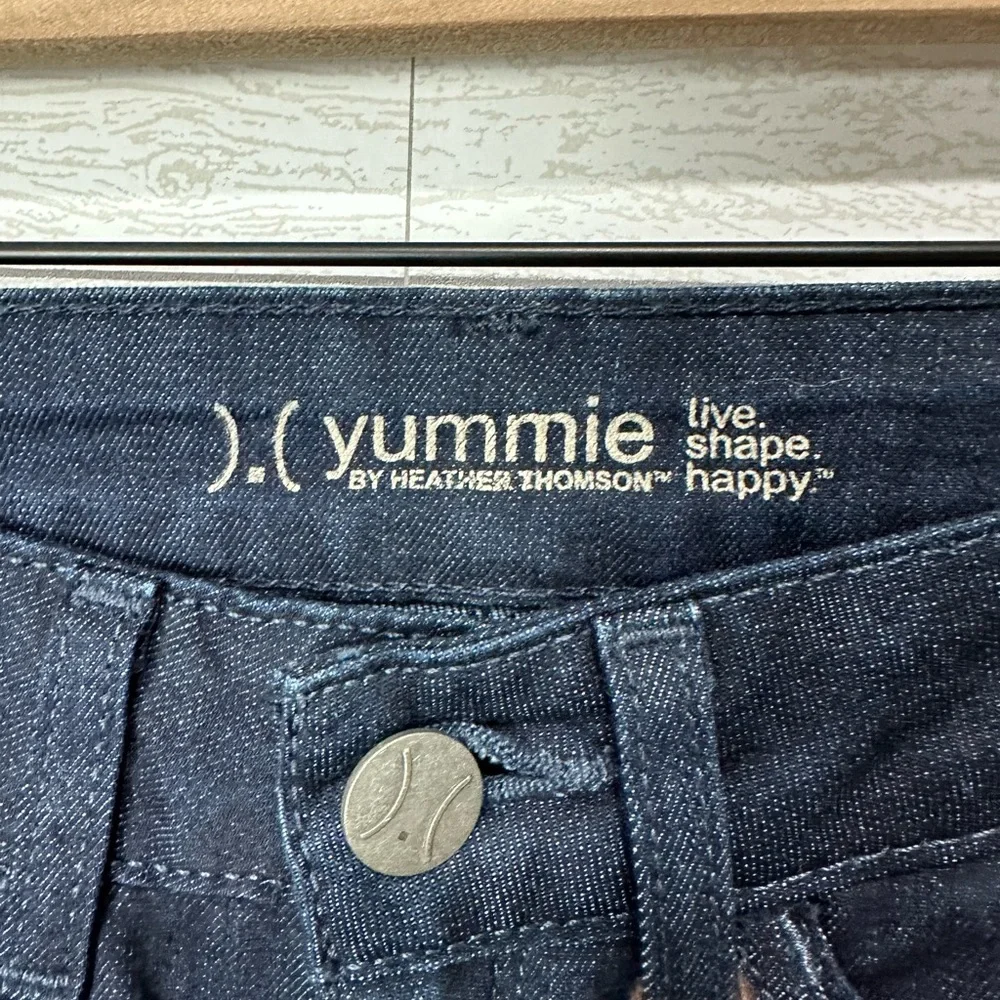 NWT Yummie Jeans Size 26